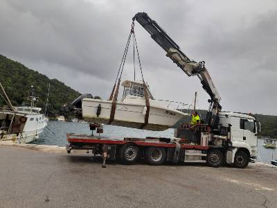 Prijevoz i dizanje brodica i kontejnera